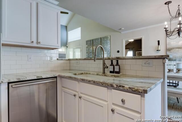 Listing photo id 23 for 6039 Woodway Ct.