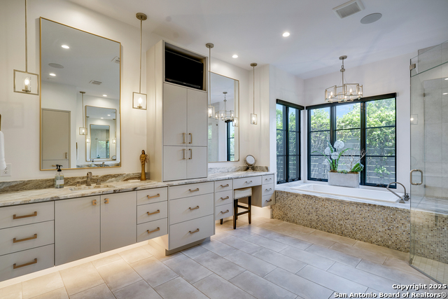 Listing photo id 26 for 121 Greystone Point