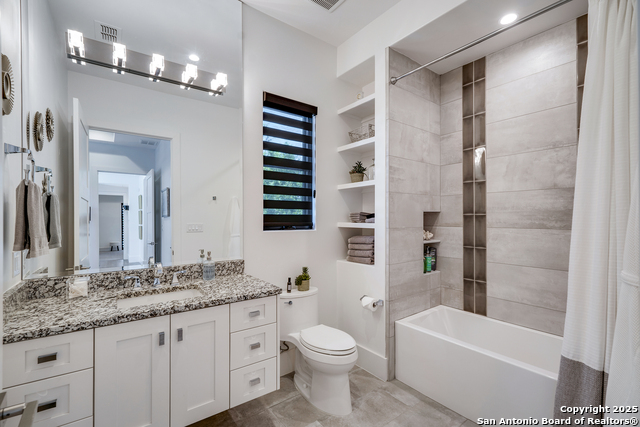 Listing photo id 41 for 121 Greystone Point