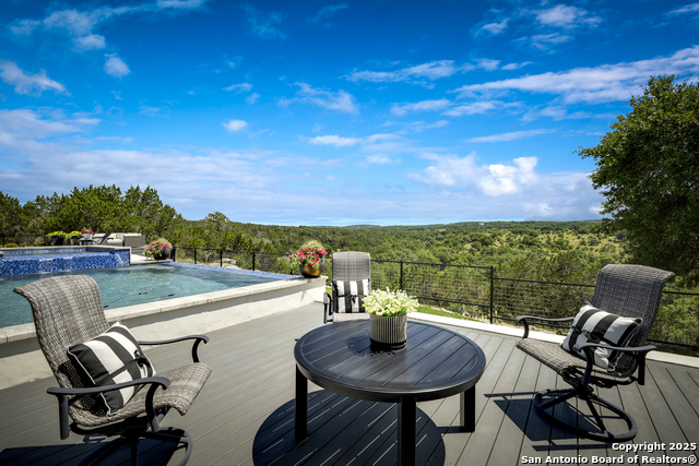 Listing photo id 58 for 121 Greystone Point