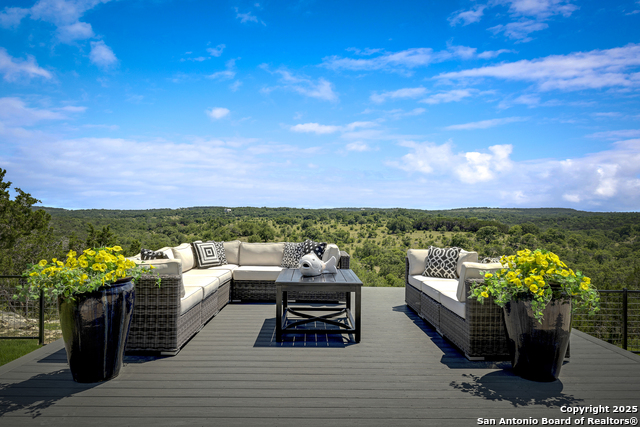 Listing photo id 63 for 121 Greystone Point