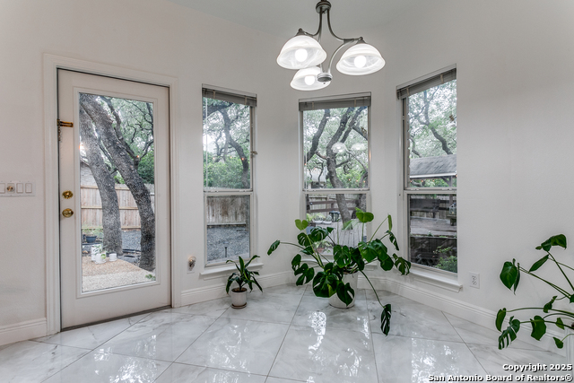 Listing photo id 12 for 18210 Crystal Ridge Dr.