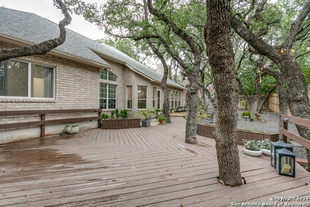 Listing photo id 23 for 18210 Crystal Ridge Dr.