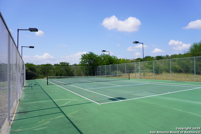 Listing photo id 27 for 18210 Crystal Ridge Dr.