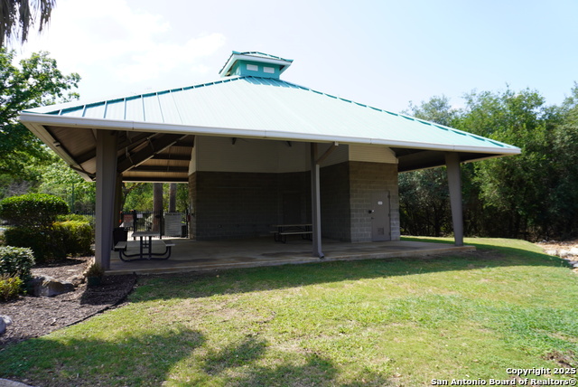 Listing photo id 28 for 18210 Crystal Ridge Dr.