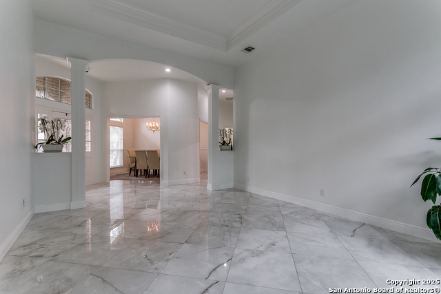 Listing photo id 5 for 18210 Crystal Ridge Dr.