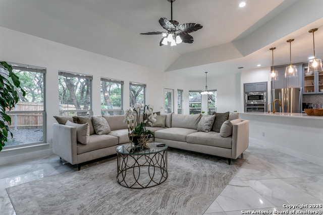 Listing photo id 7 for 18210 Crystal Ridge Dr.