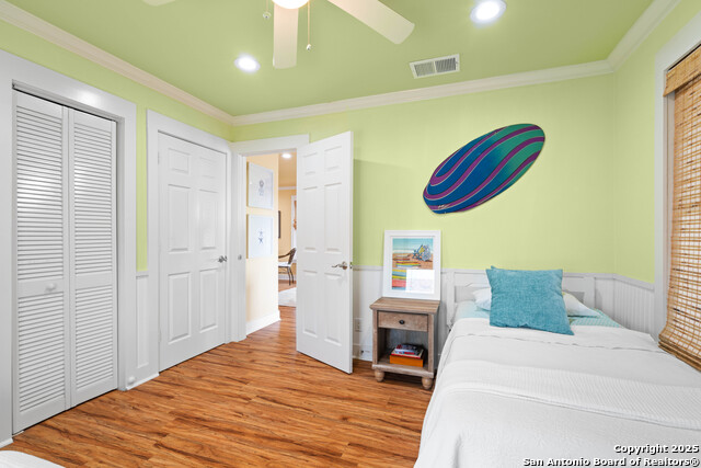 Listing photo id 13 for 1419 S Magnolia St
