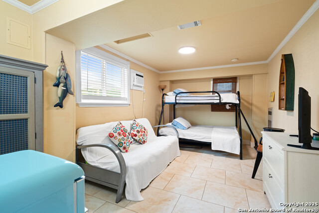 Listing photo id 15 for 1419 S Magnolia St