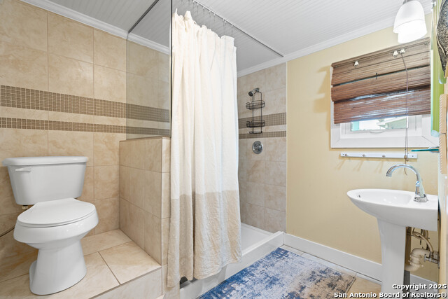 Listing photo id 17 for 1419 S Magnolia St