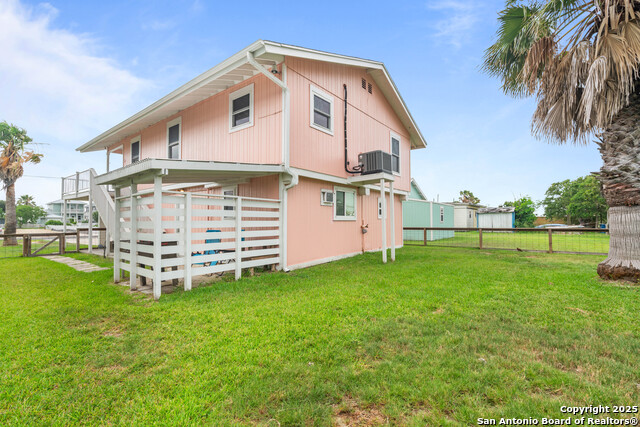 Listing photo id 19 for 1419 S Magnolia St