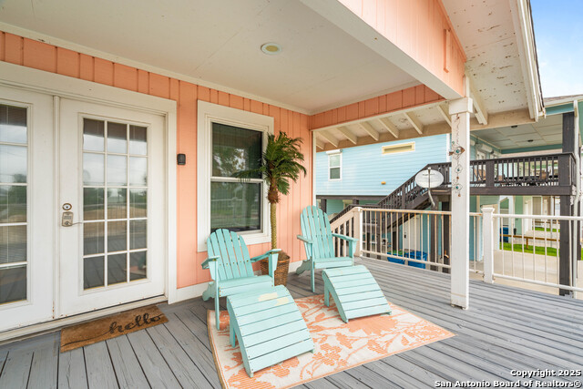 Listing photo id 2 for 1419 S Magnolia St