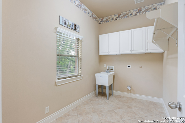 Image 13 of 32 For 27711 Woodway Bend
