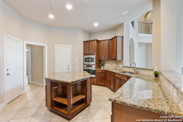 Image 14 of 32 For 27711 Woodway Bend