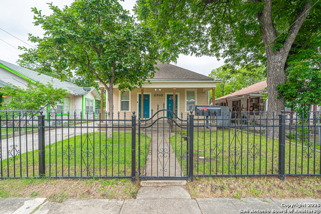 Details for 2310 Houston St W, San Antonio, TX 78207