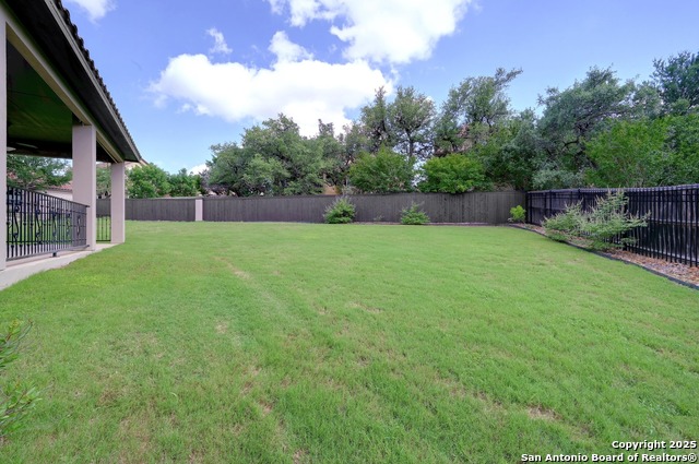 Listing photo id 35 for 25126 Estancia