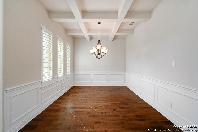 Listing photo id 5 for 25126 Estancia