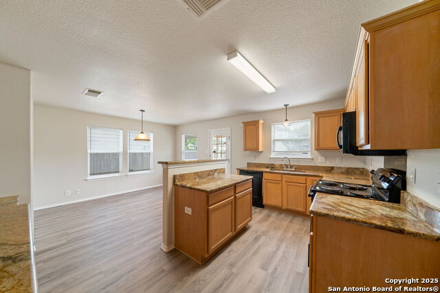 Listing photo id 9 for 6622 Carlsbad Rio
