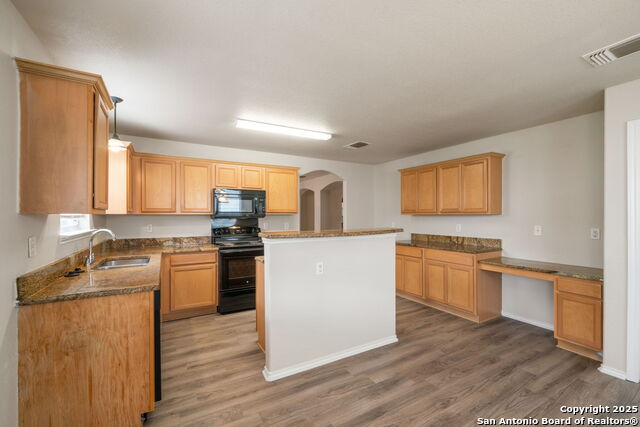 Listing photo id 11 for 6622 Carlsbad Rio