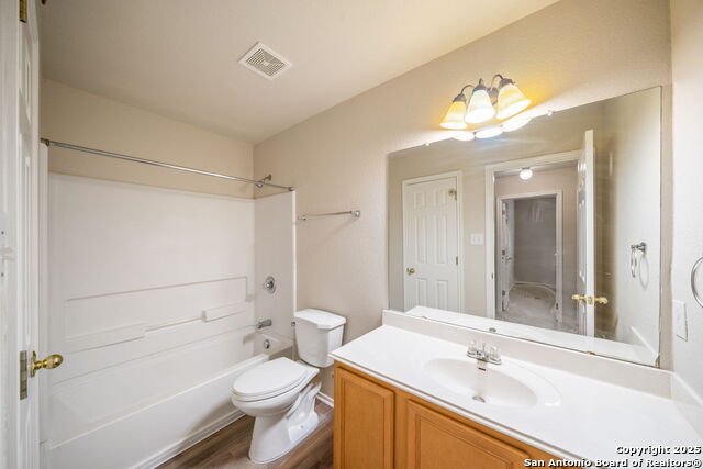Listing photo id 19 for 6622 Carlsbad Rio