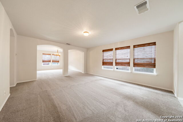 Listing photo id 5 for 6622 Carlsbad Rio