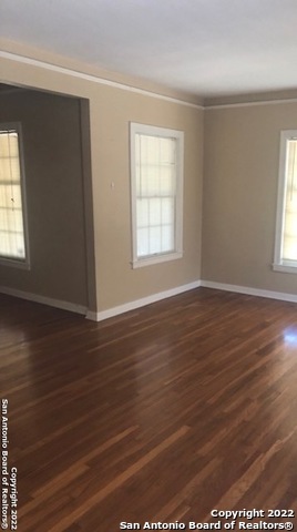 Image 11 of 14 For 336 Lullwood Ave E 4