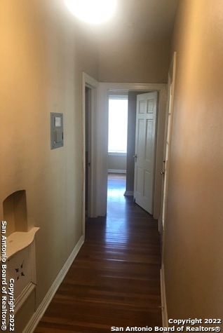 Image 4 of 14 For 336 Lullwood Ave E 4