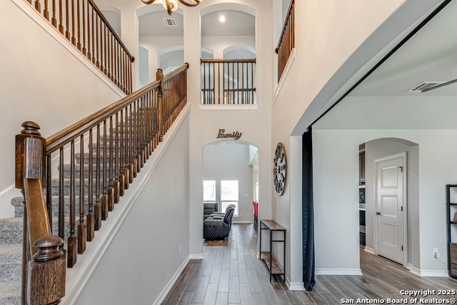 Listing photo id 11 for 7417 Cheyne Walk