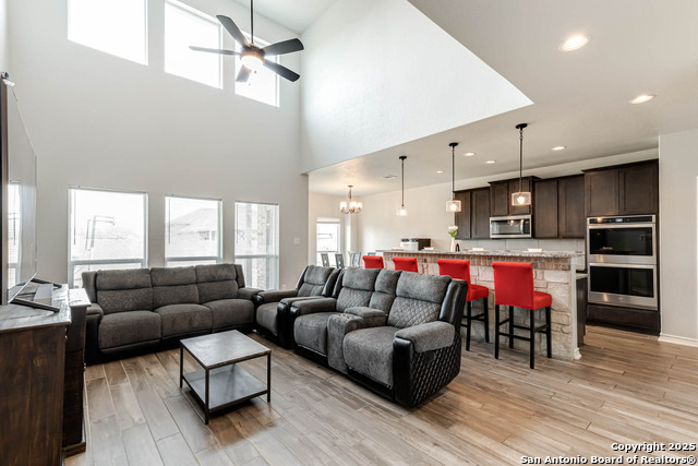 Listing photo id 14 for 7417 Cheyne Walk