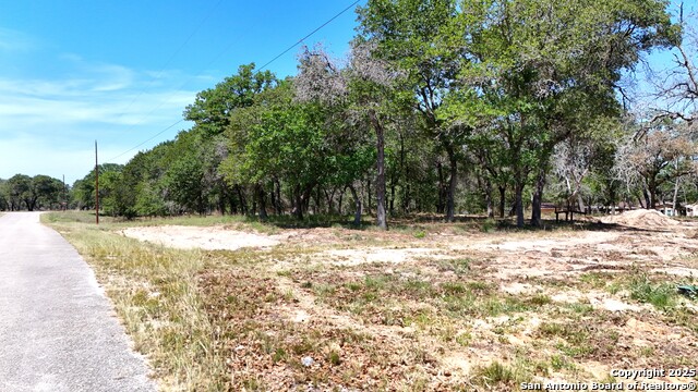 Image 3 of 6 For 105 Scenic Oak