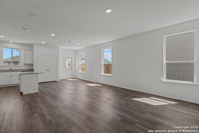 Image 11 of 32 For 870 Bluegrass Pt