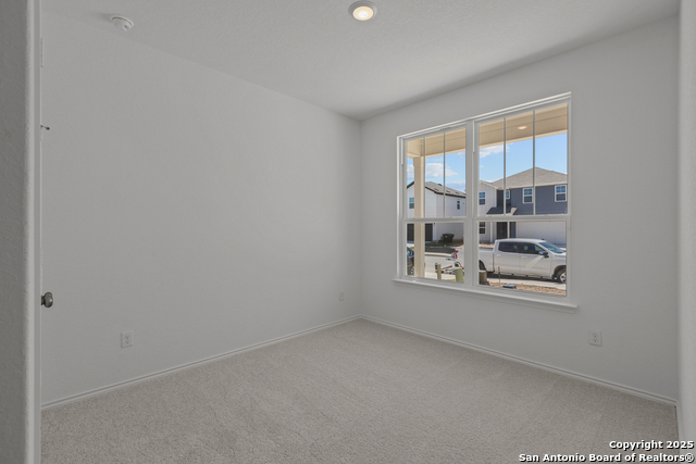 Image 6 of 32 For 870 Bluegrass Pt
