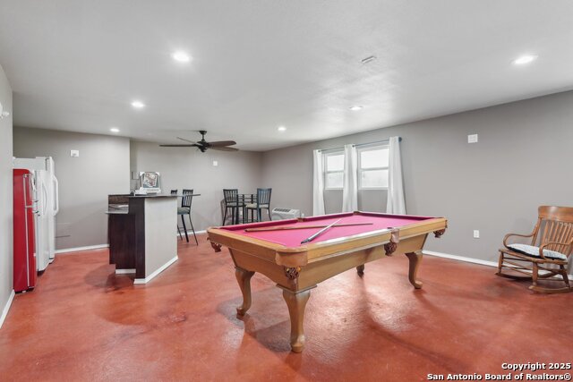 Listing photo id 18 for 2495 Lower Seguin