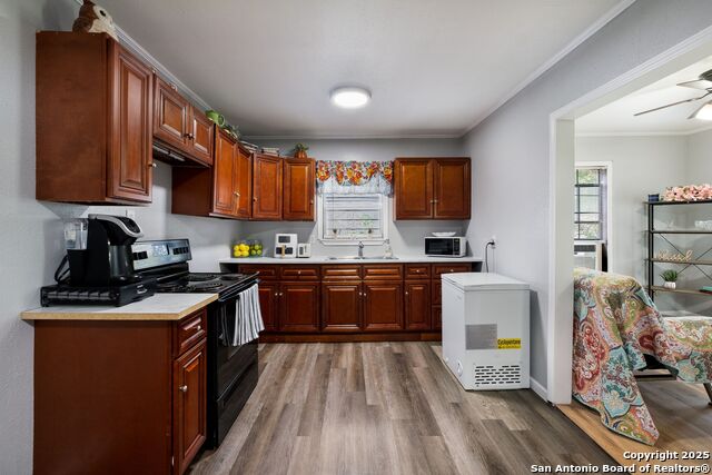 Listing photo id 8 for 1021 Madrid St