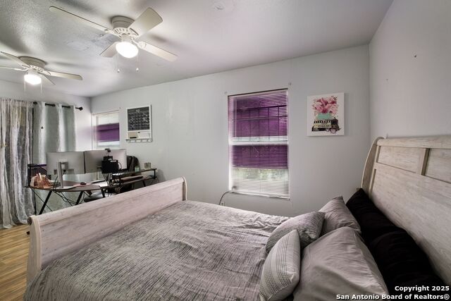 Listing photo id 12 for 1021 Madrid St