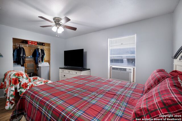 Listing photo id 14 for 1021 Madrid St