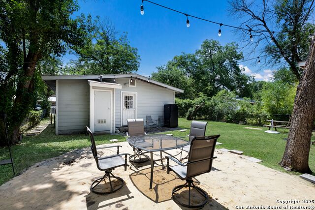 Listing photo id 16 for 1021 Madrid St