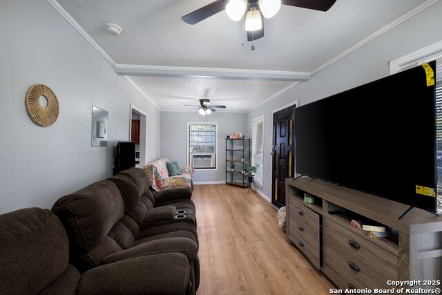 Listing photo id 3 for 1021 Madrid St