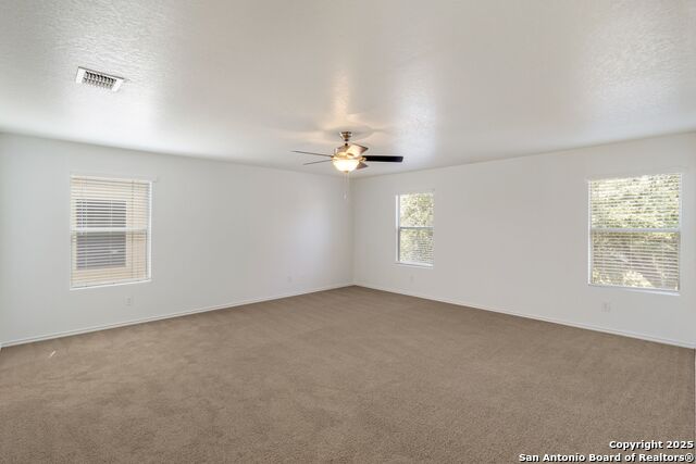 Listing photo id 10 for 9423 Maraval Creek
