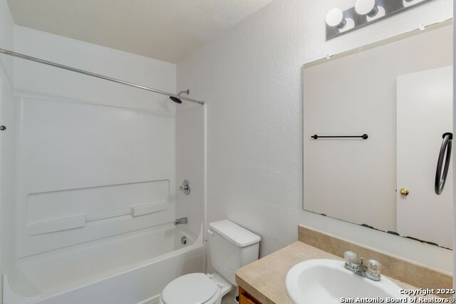 Listing photo id 19 for 9423 Maraval Creek