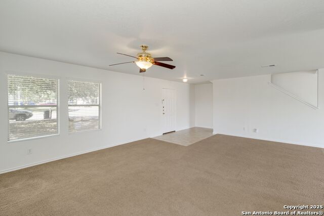 Listing photo id 5 for 9423 Maraval Creek