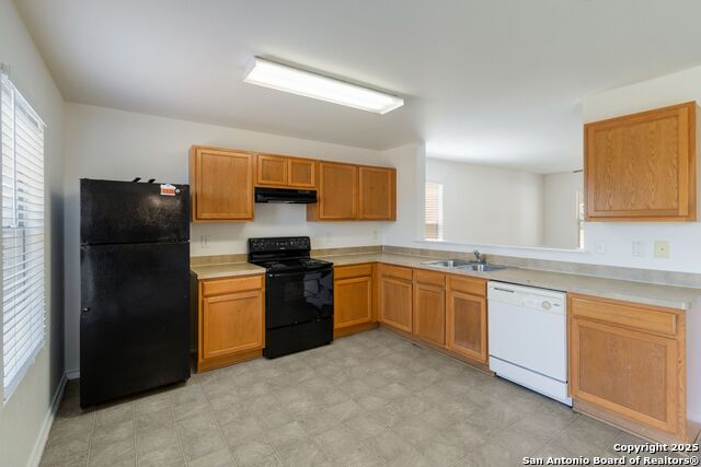 Listing photo id 7 for 9423 Maraval Creek