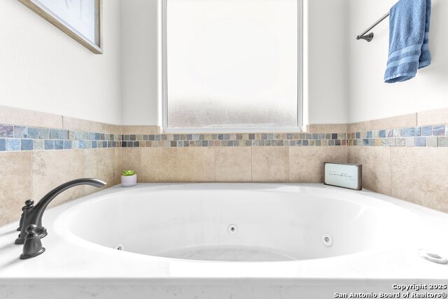 Listing photo id 29 for 1216 Windy Dawn
