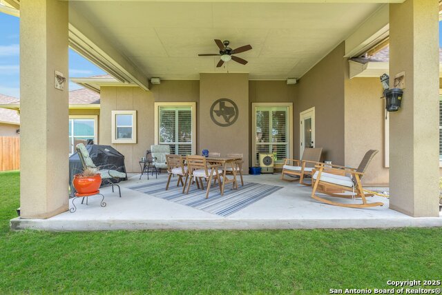Listing photo id 39 for 1216 Windy Dawn