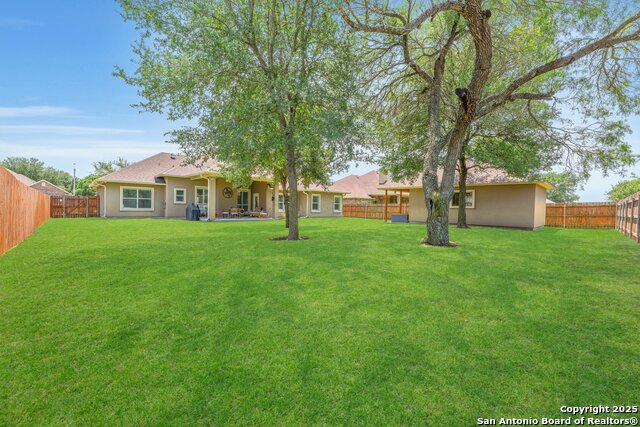 Listing photo id 46 for 1216 Windy Dawn