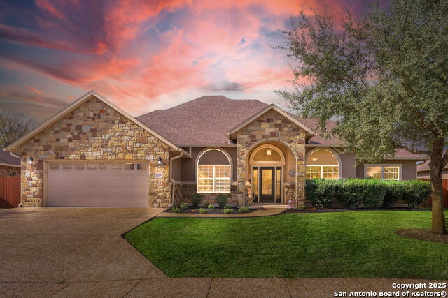 Listing photo id 48 for 1216 Windy Dawn