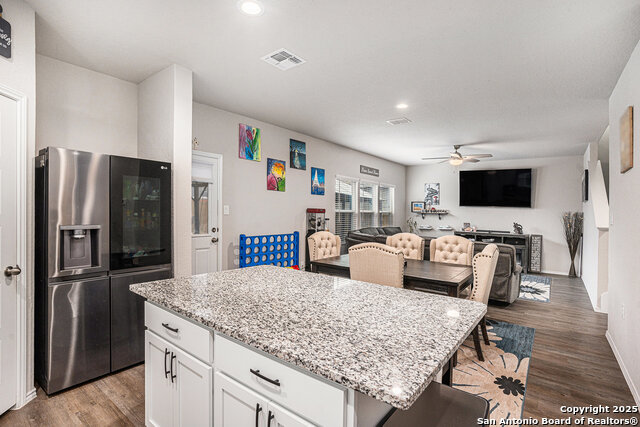Listing photo id 13 for 7129 Pisces