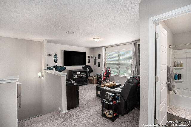 Listing photo id 18 for 7129 Pisces