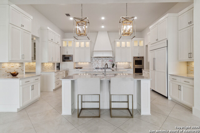 Listing photo id 9 for 23510 Avila