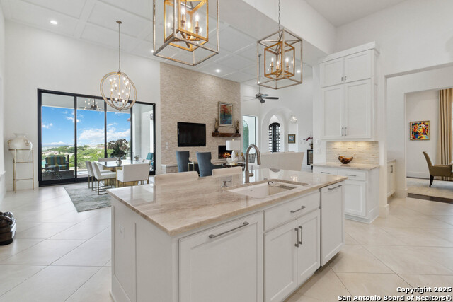 Listing photo id 11 for 23510 Avila
